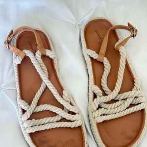 Beek Women's Cream Sandals